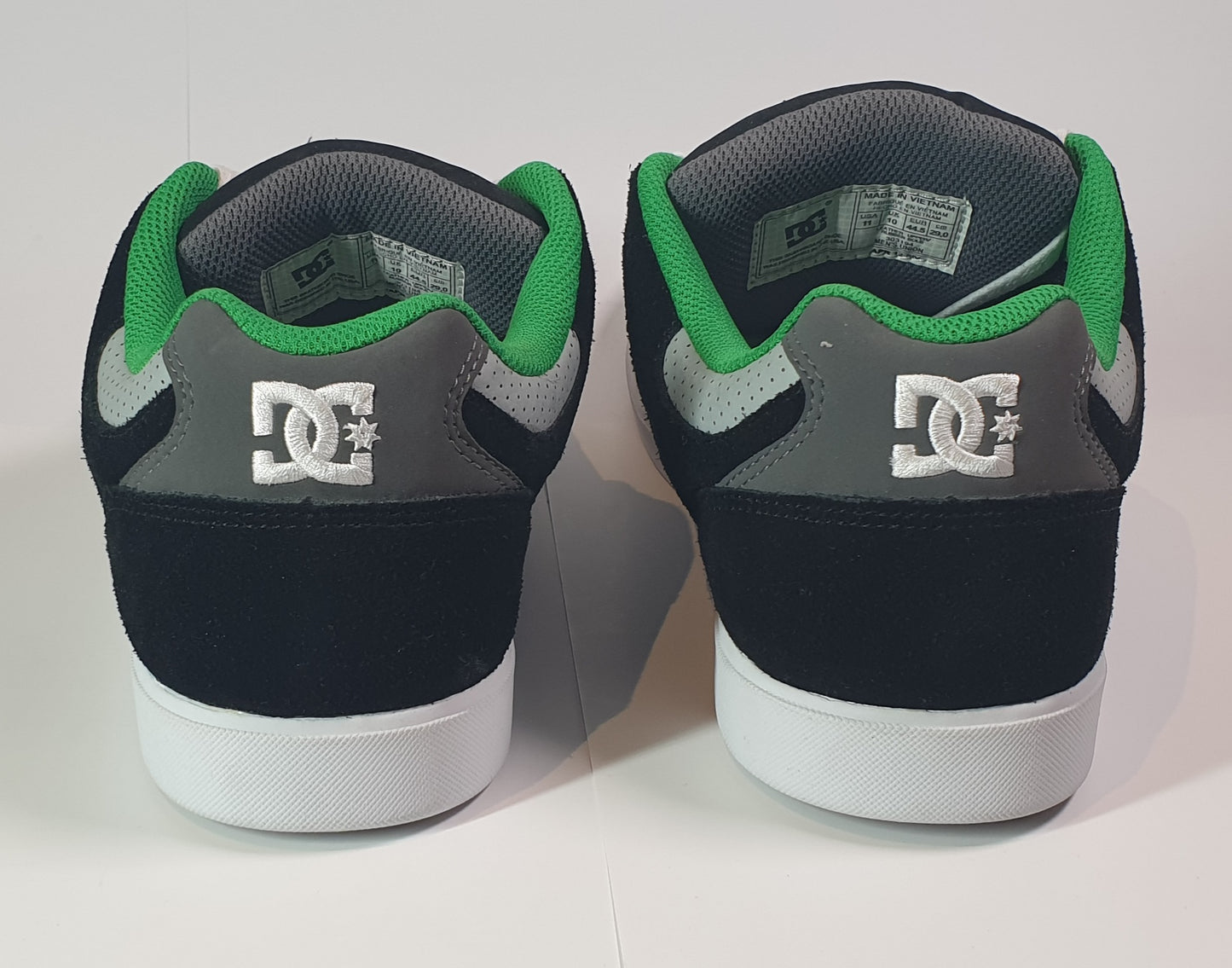DC Command skate shoes.
