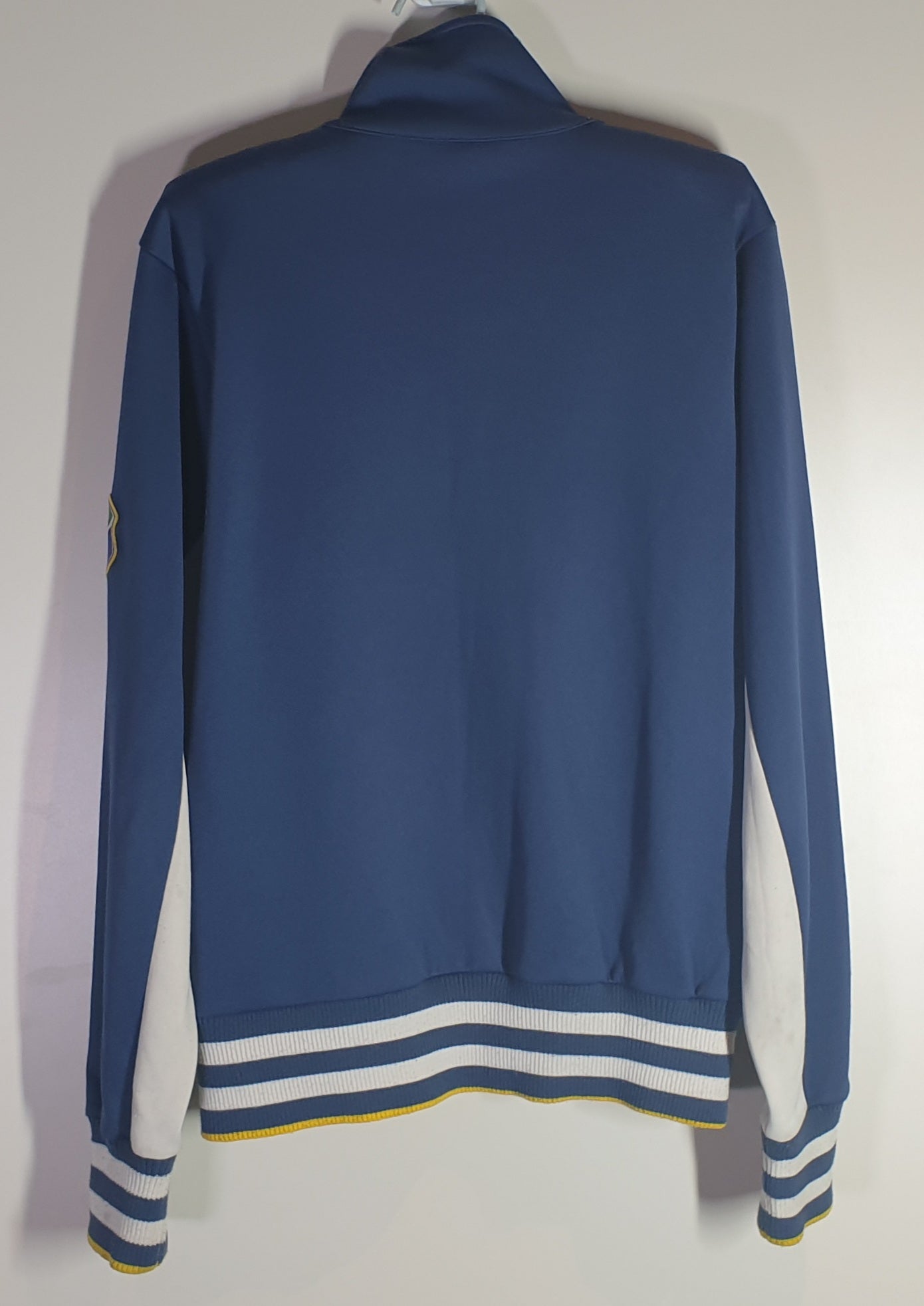 VINTAGE PUMA JACKET SIZE SMALL