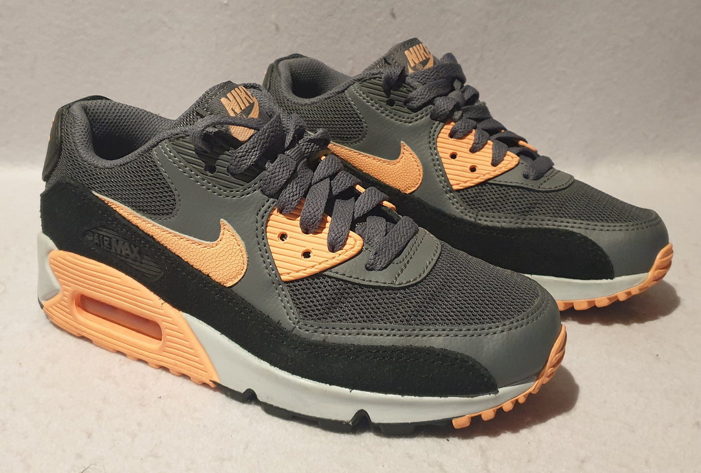 Nike Air Max Runners size US 6