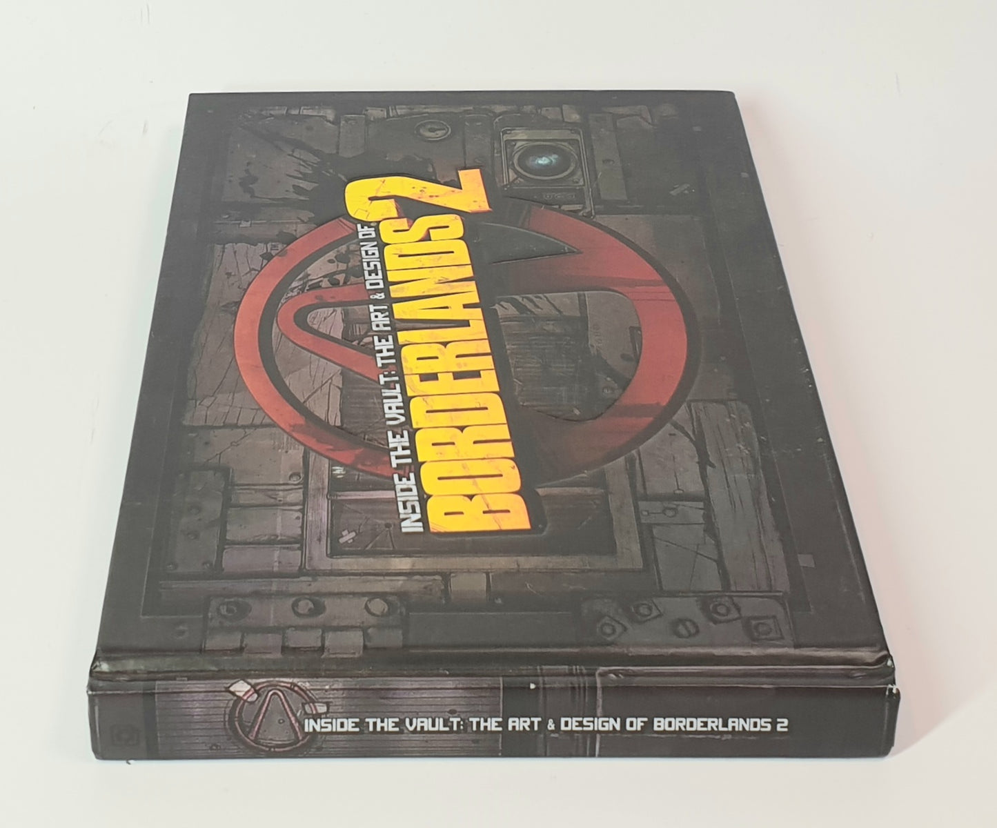 BORDER LANDS 2 (Inside The Vault The Art & Design Of Borderlands 2 Hardback Art Book )