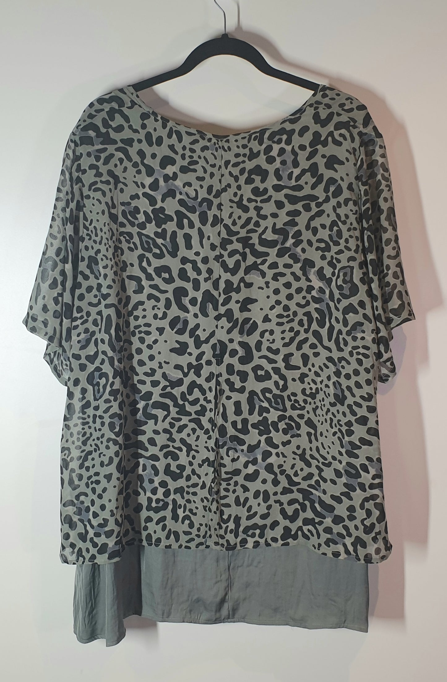 Oasis Layered Top in Print Luxe Weave