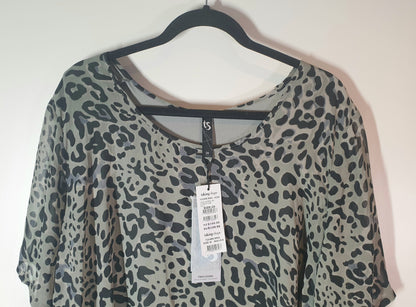 Oasis Layered Top in Print Luxe Weave