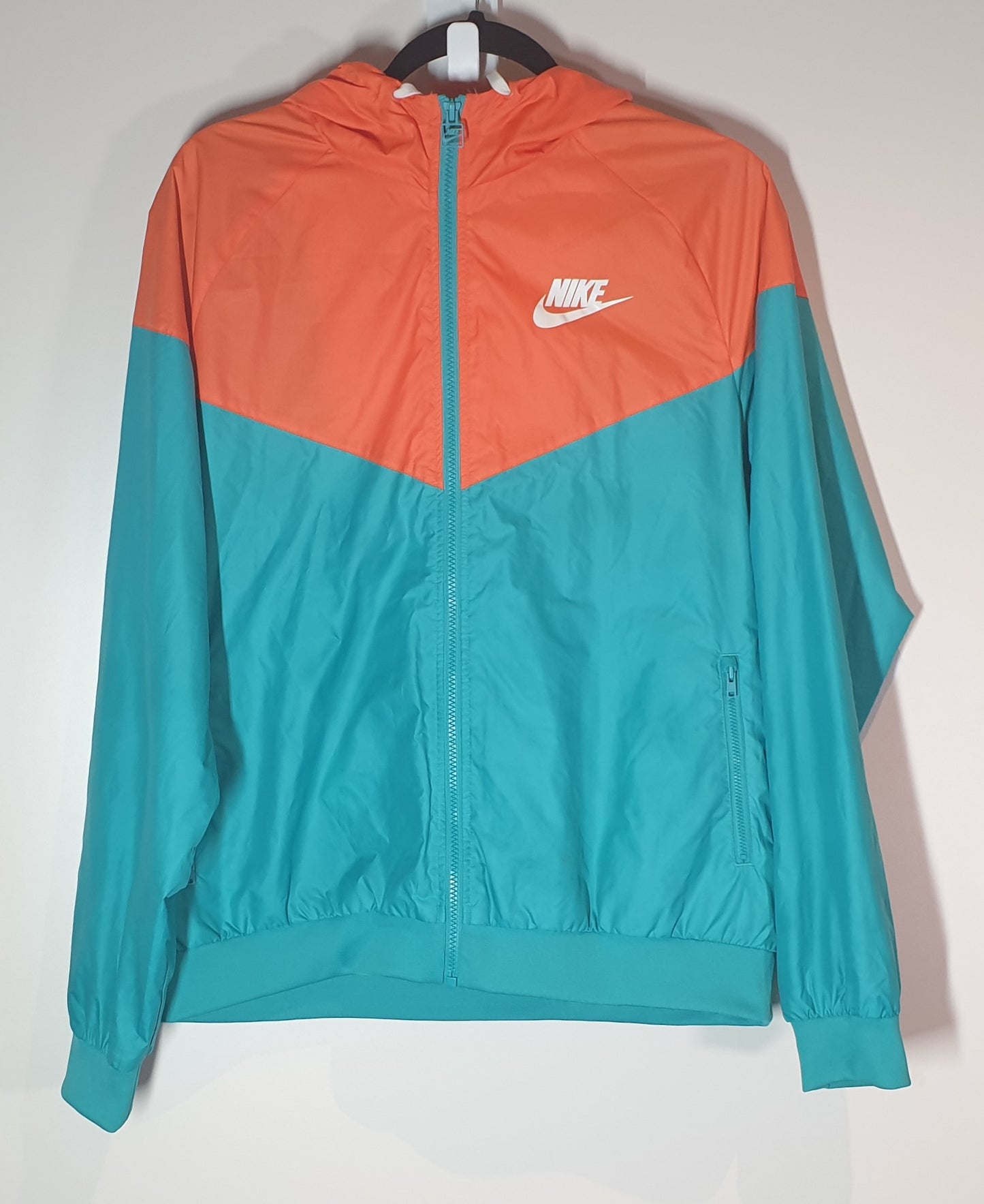 NIKE WIND BREAKER JACKET SIZE LARGE -PRE OWNED-