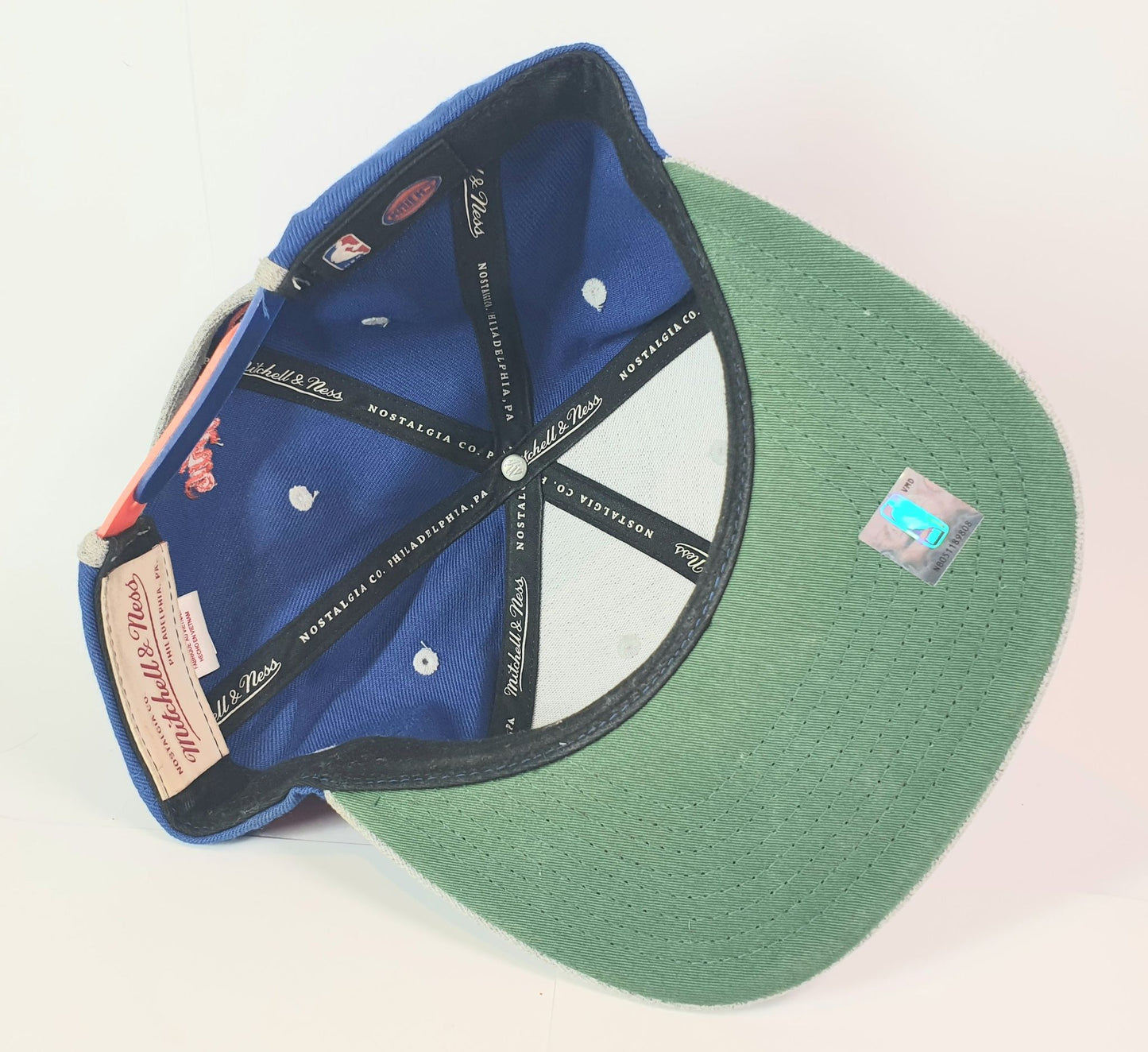 New York Knicks NBA Cap Mitchell And Ness Hat Snap Back One Size Blue Orange-PRE OWNED-