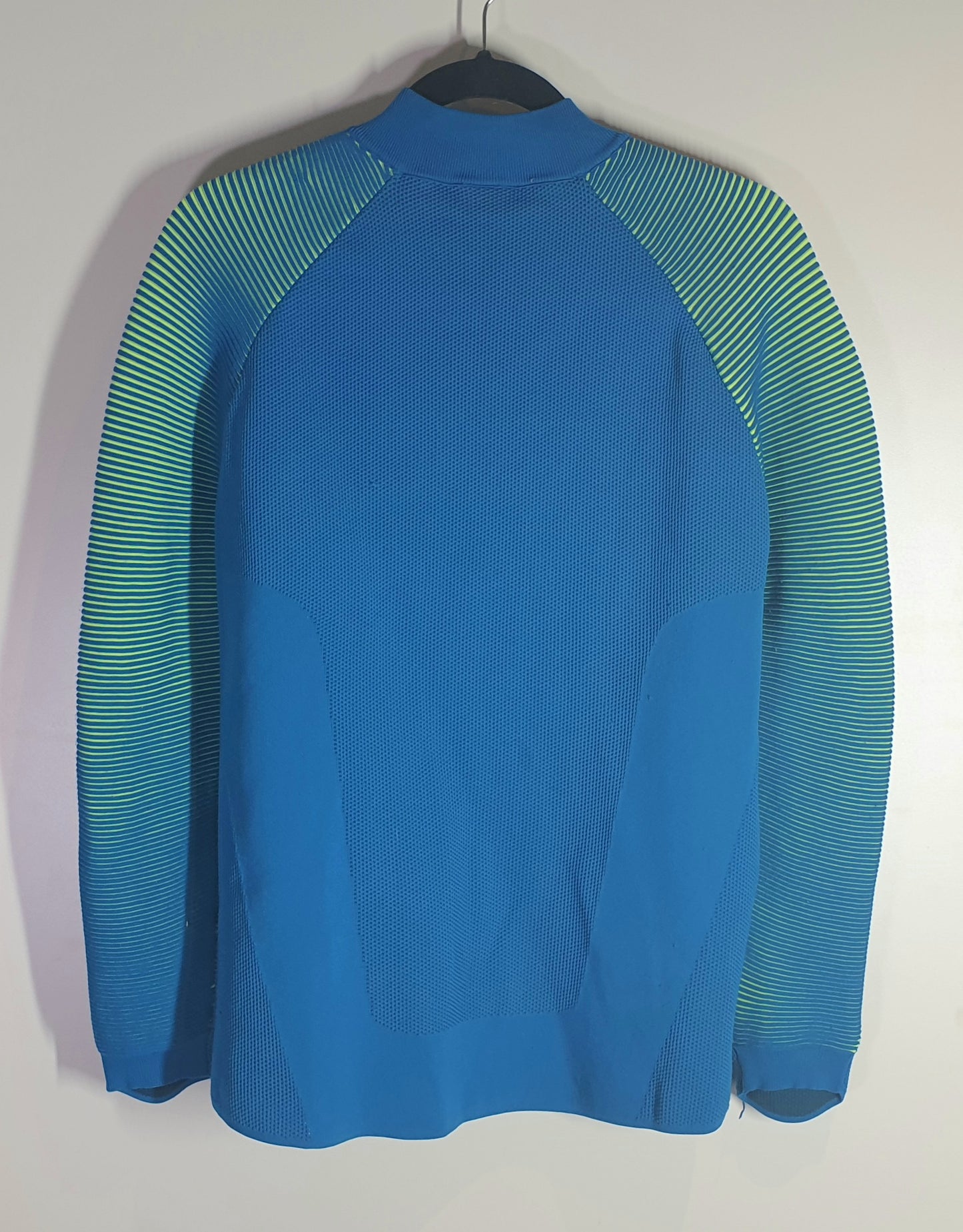 VINTAGE NIKE JACKET SIZE MEDIUM